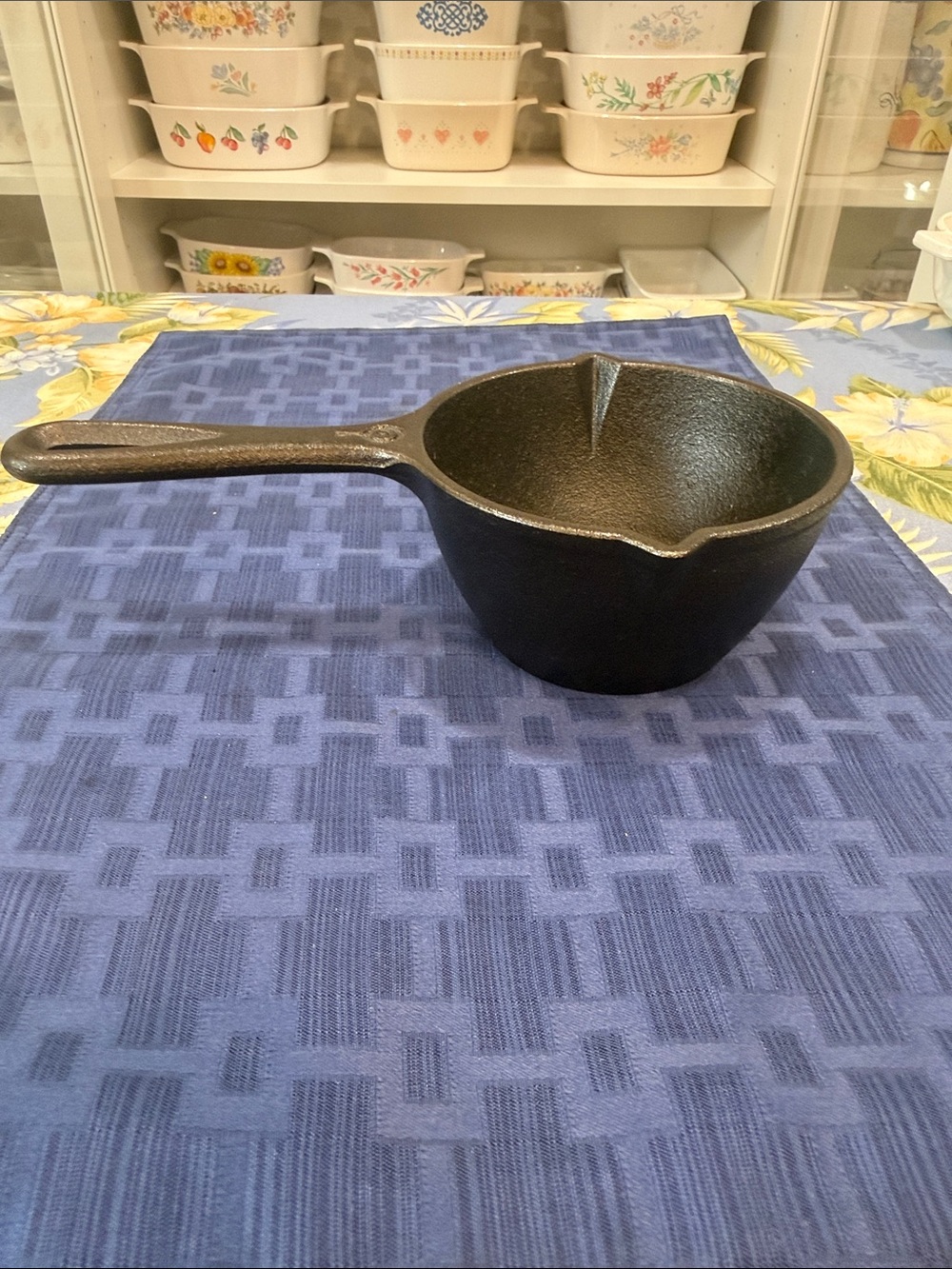 Cast Iron Pouring Saucepan in Black - Classic Kitchen Essential